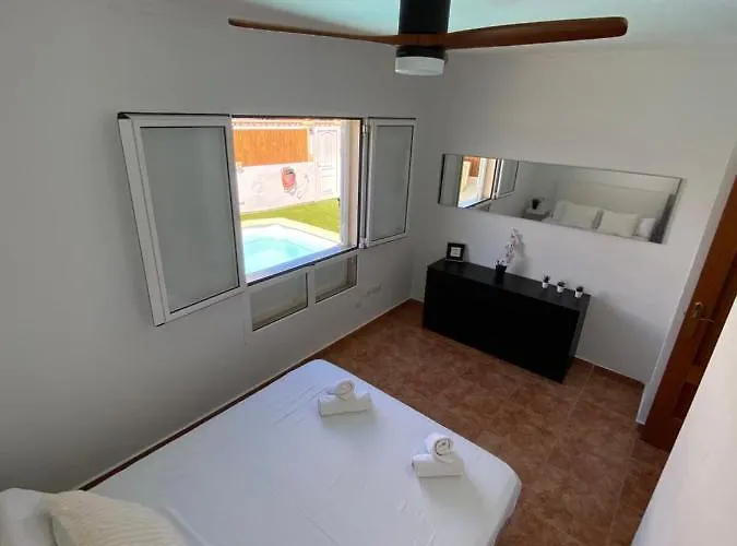 Vila Private Heated Pool *