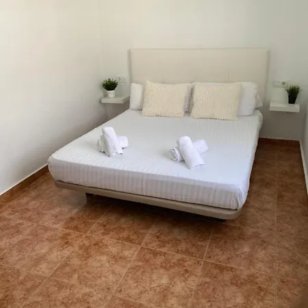 Private Heated Pool Vila